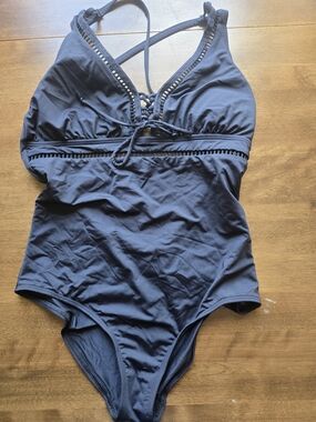 Skye One Piece Swimsuit Black Lace Up Cutout Halter Size 14 Tummy Control